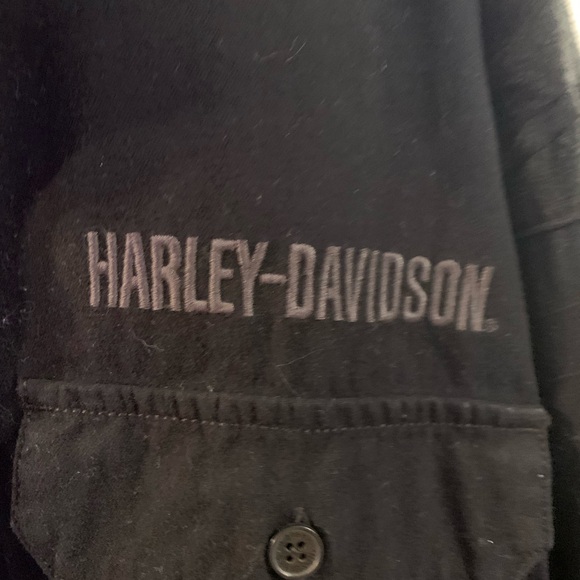 Harley-Davidson Black and Gold Shirt - Picture 4 of 6